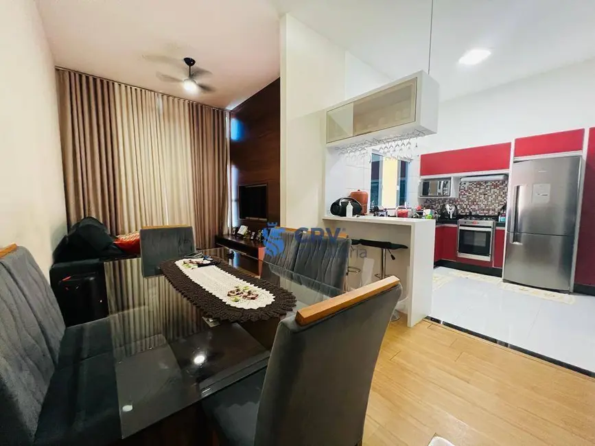 Casa com 3 quartos à venda, 150m2 em Jardim Arapongas, Londrina - PR - imagem 4 Foto 4 de Casa com 3 quartos à venda, 150m2 em Jardim Arapongas, Londrina - PR