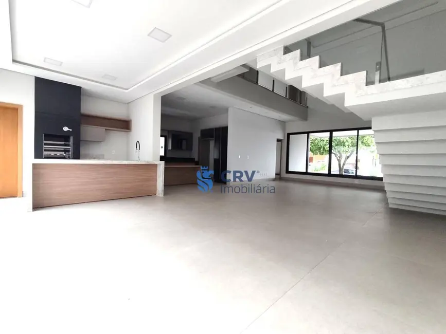 Foto 1 de Sobrado com 4 quartos à venda, 330m2 em Londrina - PR