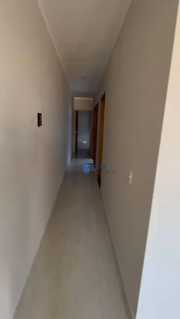 Casa com 3 quartos à venda, 125m2 em Jardim Portal de Itamaracá, Londrina - PR - imagem 8 Foto 8 de Casa com 3 quartos à venda, 125m2 em Jardim Portal de Itamaracá, Londrina - PR