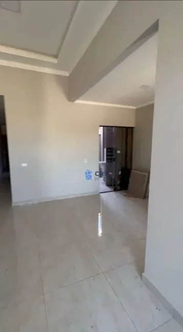 Casa com 3 quartos à venda, 125m2 em Jardim Portal de Itamaracá, Londrina - PR - imagem 2 Foto 2 de Casa com 3 quartos à venda, 125m2 em Jardim Portal de Itamaracá, Londrina - PR