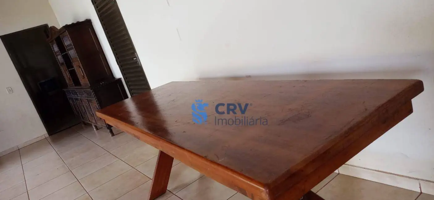 Chácara com 1 quarto à venda, 484m2 em Colúmbia, Londrina - PR - imagem 6 Foto 6 de Chácara com 1 quarto à venda, 484m2 em Colúmbia, Londrina - PR