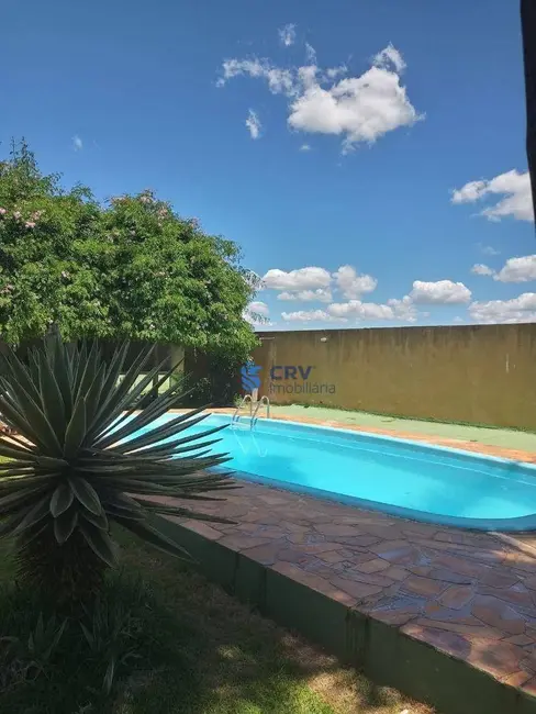 Chácara com 1 quarto à venda, 484m2 em Colúmbia, Londrina - PR - imagem 2 Foto 2 de Chácara com 1 quarto à venda, 484m2 em Colúmbia, Londrina - PR