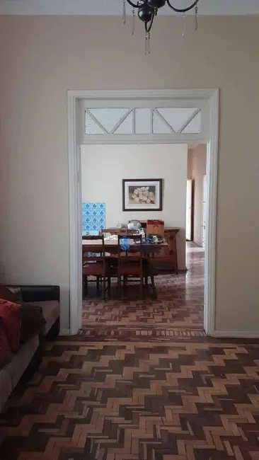 Casa com 4 quartos à venda e para alugar, 600m2 em Centro, Londrina - PR - imagem 8 Foto 8 de Casa com 4 quartos à venda e para alugar, 600m2 em Centro, Londrina - PR
