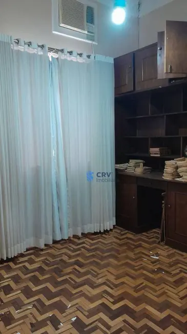 Casa com 4 quartos à venda e para alugar, 600m2 em Centro, Londrina - PR - imagem 9 Foto 9 de Casa com 4 quartos à venda e para alugar, 600m2 em Centro, Londrina - PR