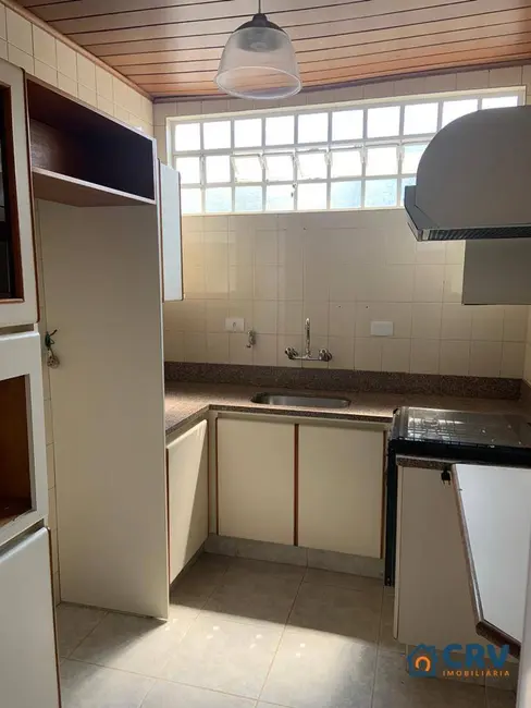 Casa com 3 quartos à venda e para alugar, 408m2 em Quebec, Londrina - PR - imagem 8 Foto 8 de Casa com 3 quartos à venda e para alugar, 408m2 em Quebec, Londrina - PR