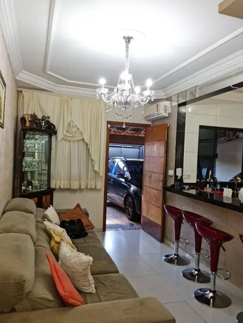 Casa com 3 quartos à venda, 79m2 em Londrina - PR - imagem 3 Foto 3 de Casa com 3 quartos à venda, 79m2 em Londrina - PR