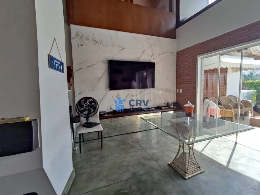 Sobrado com 4 quartos à venda, 800m2 em Quebec, Londrina - PR - imagem 5 Foto 5 de Sobrado com 4 quartos à venda, 800m2 em Quebec, Londrina - PR