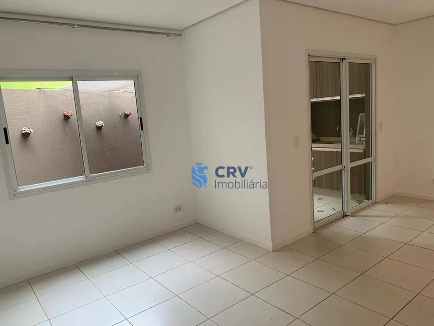 Sobrado com 3 quartos à venda, 150m2 em Bela Vista, Londrina - PR - imagem 4 Foto 4 de Sobrado com 3 quartos à venda, 150m2 em Bela Vista, Londrina - PR