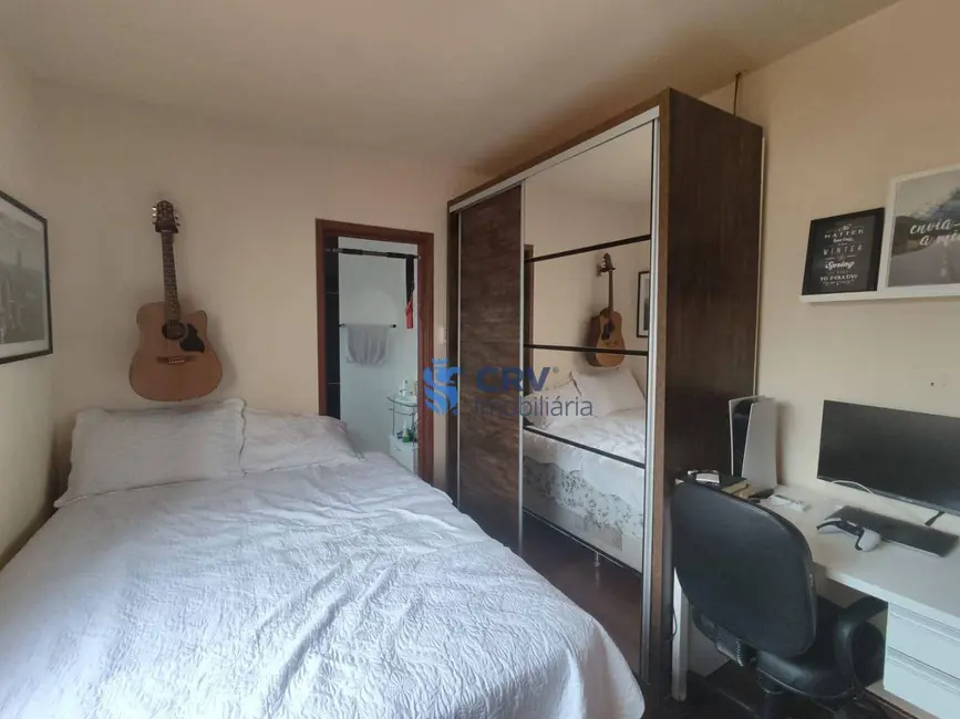 Sobrado com 4 quartos à venda, 306m2 em Portal de Versalhes 2, Londrina - PR - imagem 6 Foto 6 de Sobrado com 4 quartos à venda, 306m2 em Portal de Versalhes 2, Londrina - PR