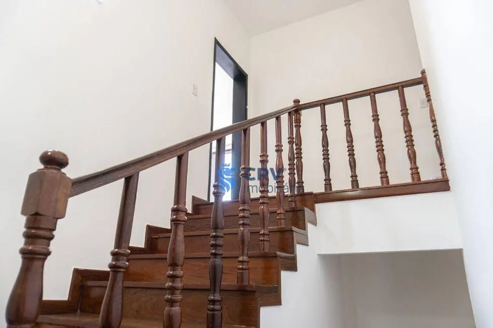 Sobrado à venda e para alugar, 324m2 em Kennedy, Londrina - PR - imagem 8 Foto 8 de Sobrado à venda e para alugar, 324m2 em Kennedy, Londrina - PR