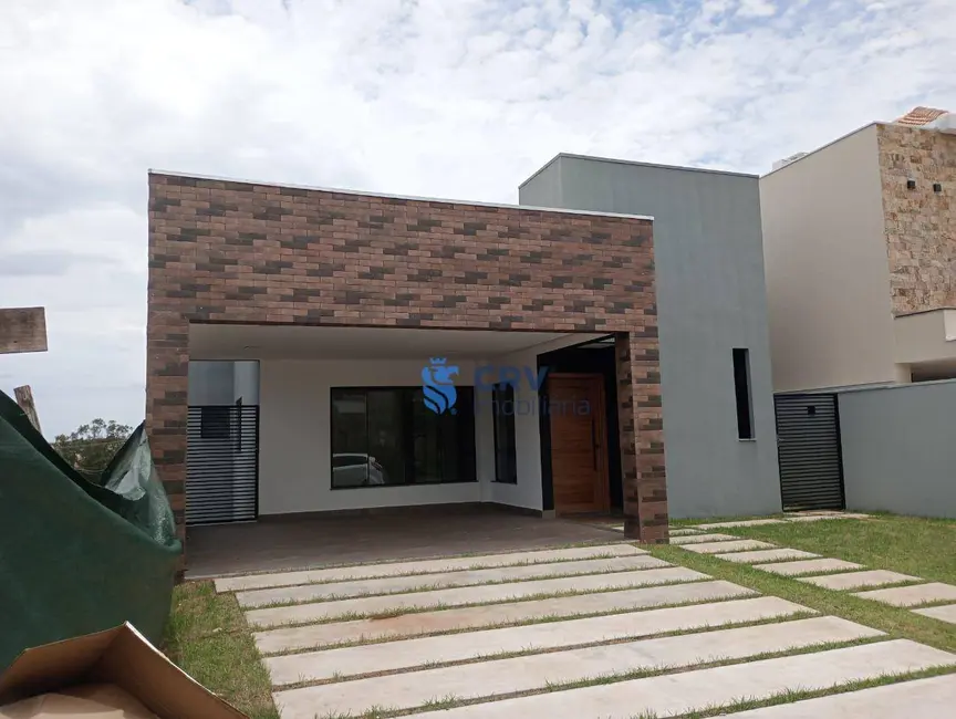 Foto 1 de Casa de Condomínio com 3 quartos para alugar, 250m2 em Jardim da Luz, Londrina - PR