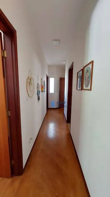 Casa com 4 quartos à venda, 1800m2 em Tucano, Londrina - PR - imagem 7 Foto 7 de Casa com 4 quartos à venda, 1800m2 em Tucano, Londrina - PR