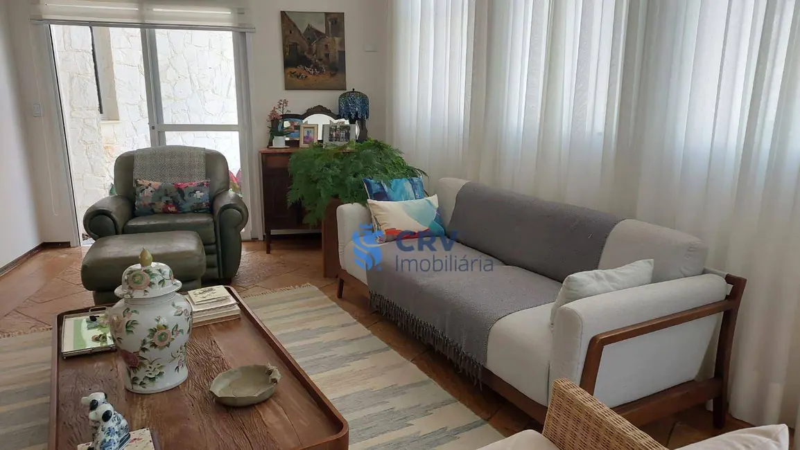 Casa com 4 quartos à venda, 1800m2 em Tucano, Londrina - PR - imagem 4 Foto 4 de Casa com 4 quartos à venda, 1800m2 em Tucano, Londrina - PR