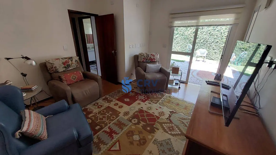 Casa com 4 quartos à venda, 1800m2 em Tucano, Londrina - PR - imagem 3 Foto 3 de Casa com 4 quartos à venda, 1800m2 em Tucano, Londrina - PR