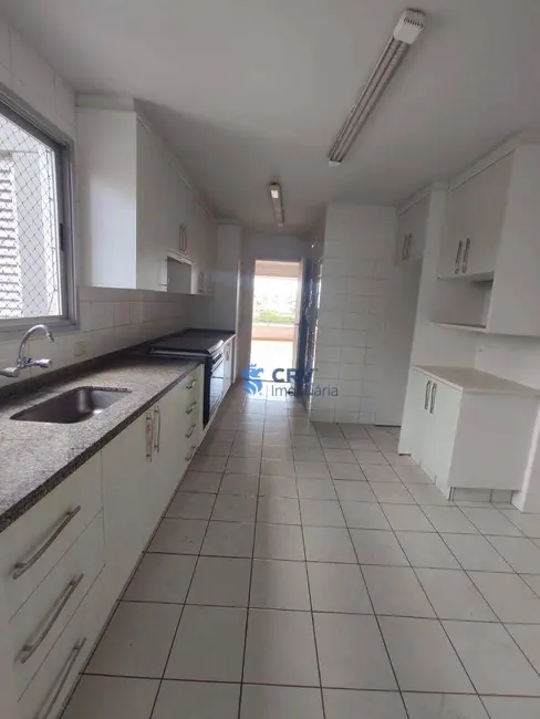 Foto 7 de Apartamento com 3 quartos para alugar, 203m2 em Londrina - PR