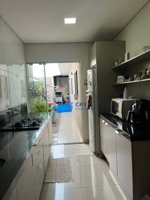 Foto 6 de Casa com 3 quartos para alugar, 125m2 em Alto da Boa Vista, Londrina - PR