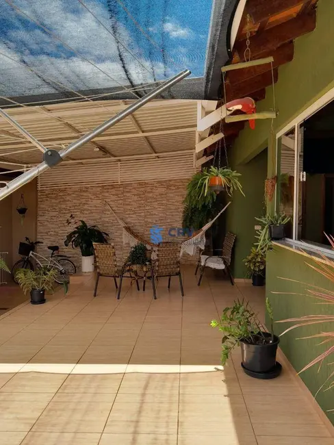 Casa com 4 quartos à venda, 360m2 em Vale de San Izidro, Londrina - PR - imagem 5 Foto 5 de Casa com 4 quartos à venda, 360m2 em Vale de San Izidro, Londrina - PR
