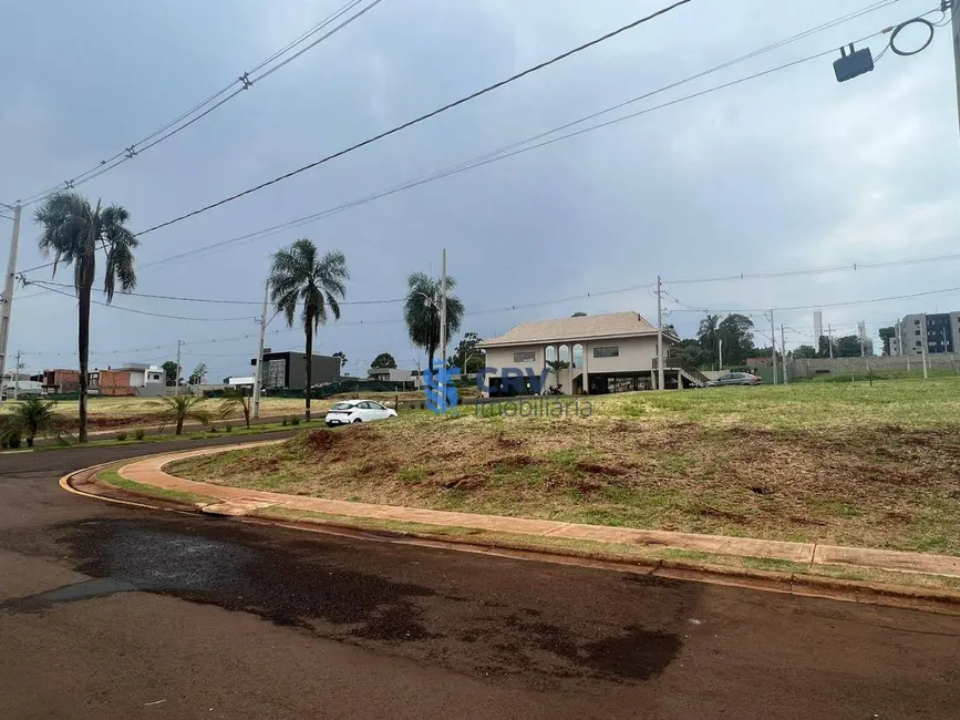 Foto 1 de Terreno / Lote à venda, 360m2 em Marumbi, Londrina - PR