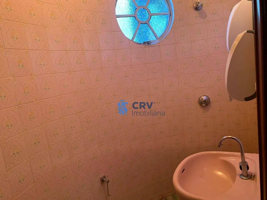 Foto 6 de Casa com 3 quartos para alugar, 600m2 em Londrina - PR