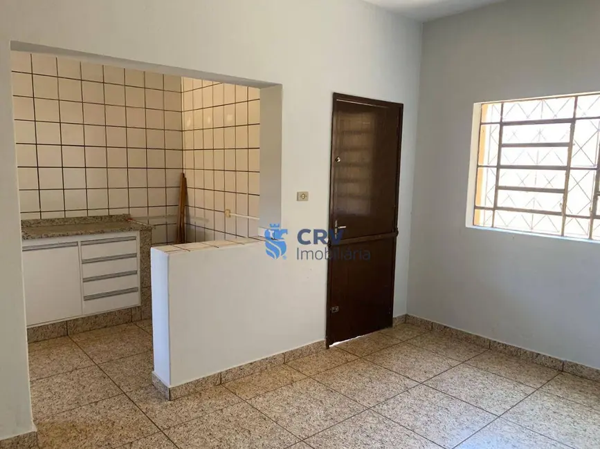 Foto 5 de Casa com 3 quartos para alugar, 570m2 em Jardim Shangri-la A, Londrina - PR