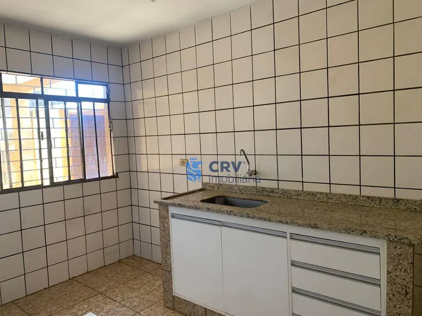 Foto 6 de Casa com 3 quartos para alugar, 570m2 em Jardim Shangri-la A, Londrina - PR