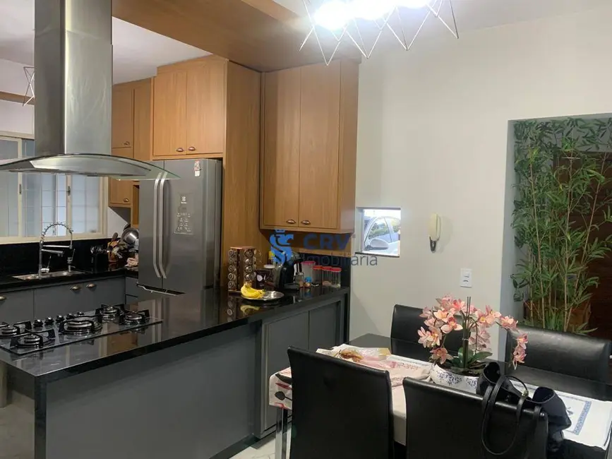 Casa com 3 quartos à venda, 362m2 em Terra Bonita, Londrina - PR - imagem 7 Foto 7 de Casa com 3 quartos à venda, 362m2 em Terra Bonita, Londrina - PR