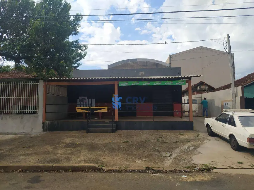 Casa com 3 quartos à venda, 300m2 em Londrina - PR - imagem 4 Foto 4 de Casa com 3 quartos à venda, 300m2 em Londrina - PR