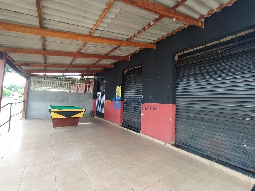 Casa com 3 quartos à venda, 300m2 em Londrina - PR - imagem 3 Foto 3 de Casa com 3 quartos à venda, 300m2 em Londrina - PR