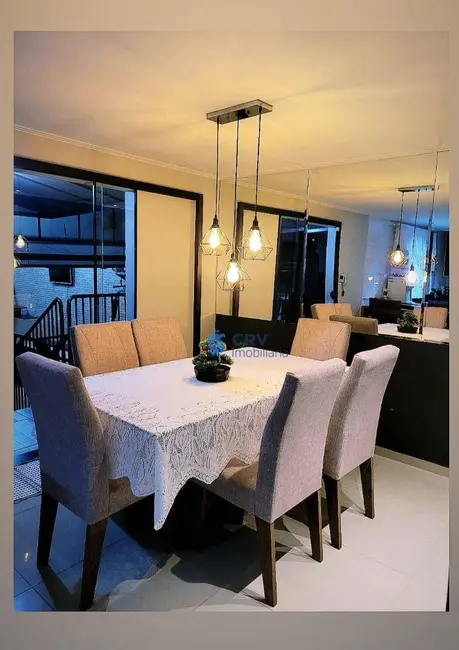 Sobrado com 5 quartos à venda, 330m2 em Santa Mônica, Londrina - PR - imagem 3 Foto 3 de Sobrado com 5 quartos à venda, 330m2 em Santa Mônica, Londrina - PR