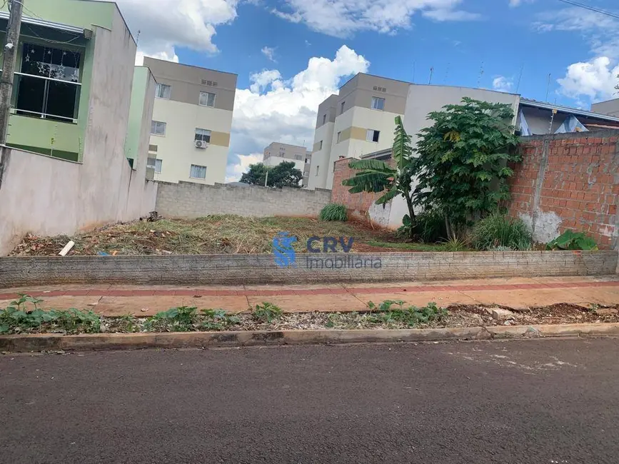 Foto 2 de Terreno / Lote à venda, 255m2 em Conjunto Habitacional José Garcia Molina, Londrina - PR