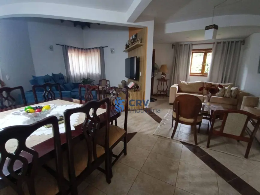 Foto 2 de Casa de Condomínio com 3 quartos para alugar, 380m2 em Condomínio Vale do Arvoredo, Londrina - PR