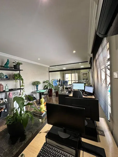 Sala Comercial à venda, 75m2 em Centro, Londrina - PR - imagem 6 Foto 6 de Sala Comercial à venda, 75m2 em Centro, Londrina - PR