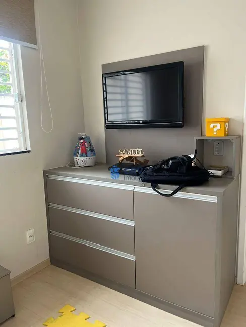 Foto 6 de Sobrado com 3 quartos para alugar, 127m2 em Jardim San Diego, Londrina - PR