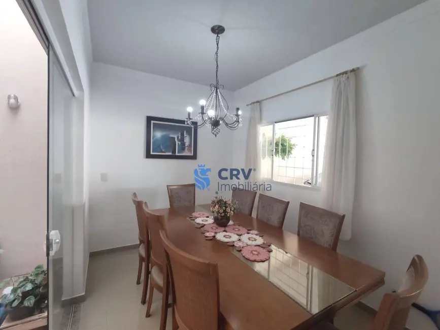 Sobrado com 3 quartos à venda, 152m2 em Londrina - PR - imagem 5 Foto 5 de Sobrado com 3 quartos à venda, 152m2 em Londrina - PR