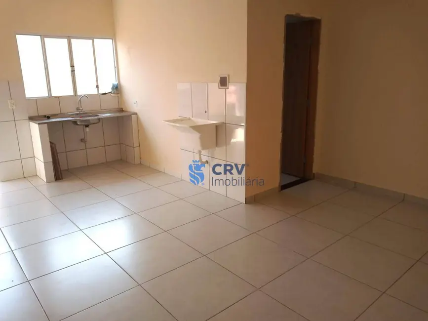 Foto 2 de Kitnet com 1 quarto para alugar, 30m2 em Colúmbia, Londrina - PR