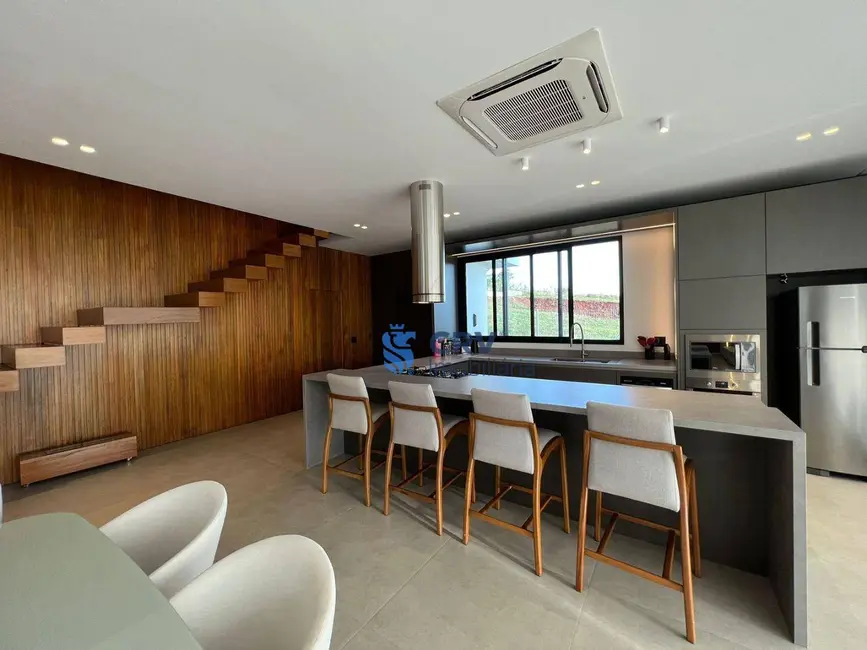 Sobrado com 3 quartos à venda, 1520m2 em Sertanopolis - PR - imagem 4 Foto 4 de Sobrado com 3 quartos à venda, 1520m2 em Sertanopolis - PR