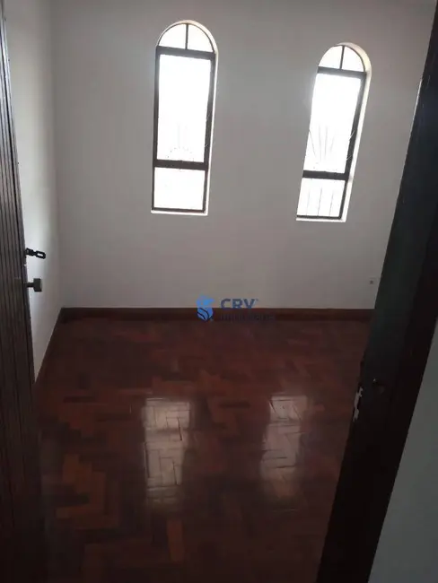 Foto 4 de Sobrado com 4 quartos para alugar, 350m2 em Maringá, Londrina - PR