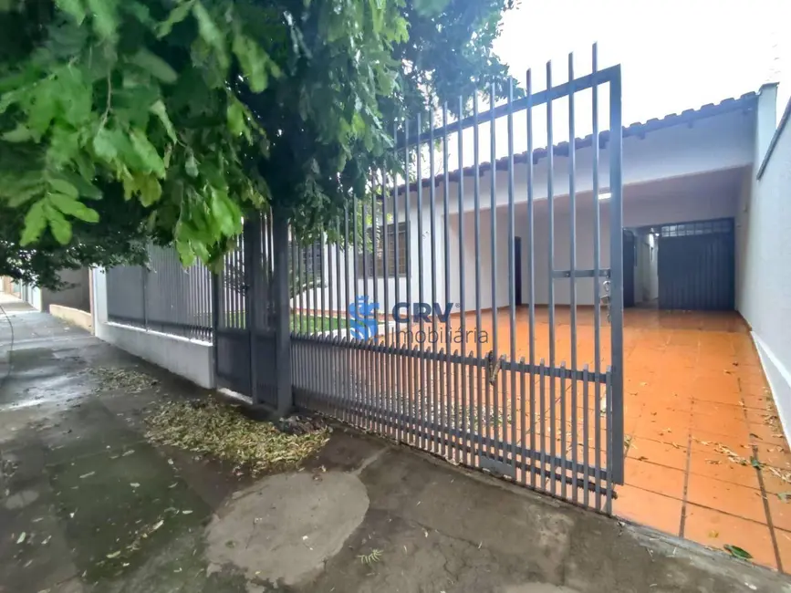 Casa com 3 quartos à venda, 360m2 em San Fernando, Londrina - PR - imagem 2 Foto 2 de Casa com 3 quartos à venda, 360m2 em San Fernando, Londrina - PR