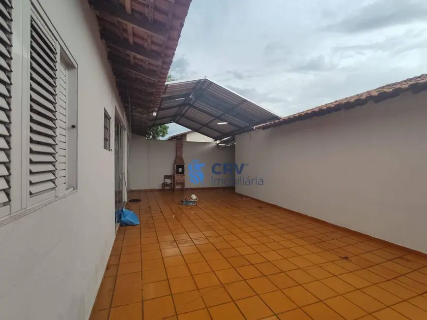 Casa com 3 quartos à venda, 360m2 em San Fernando, Londrina - PR - imagem 3 Foto 3 de Casa com 3 quartos à venda, 360m2 em San Fernando, Londrina - PR