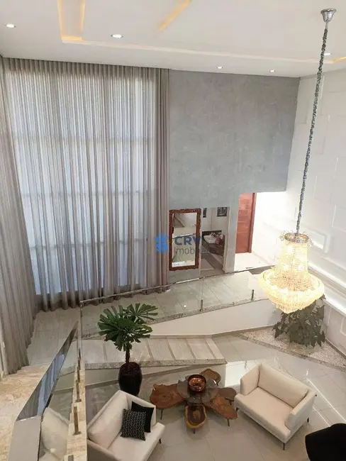 Sobrado com 3 quartos à venda, 500m2 em Londrina - PR - imagem 3 Foto 3 de Sobrado com 3 quartos à venda, 500m2 em Londrina - PR