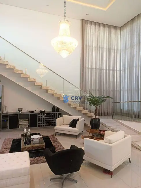 Sobrado com 3 quartos à venda, 500m2 em Londrina - PR - imagem 5 Foto 5 de Sobrado com 3 quartos à venda, 500m2 em Londrina - PR