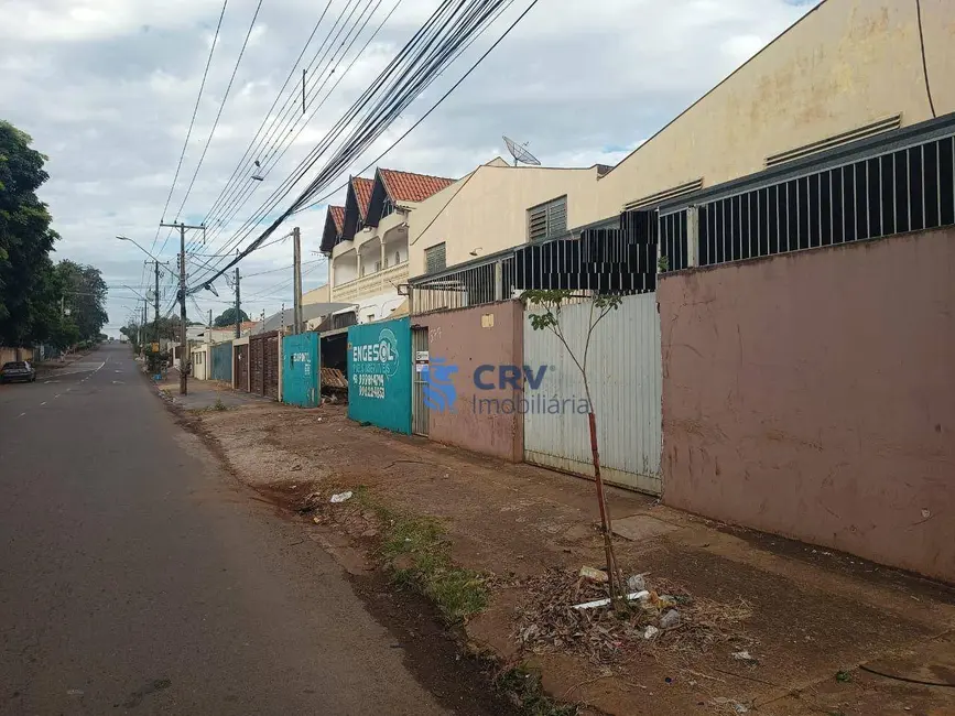 Armazém / Galpão à venda, 720m2 em Waldemar Hauer, Londrina - PR - imagem 4 Foto 4 de Armazém / Galpão à venda, 720m2 em Waldemar Hauer, Londrina - PR