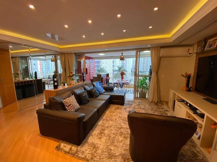 Apartamento com 3 quartos à venda, 209m2 em Londrina - PR - imagem 1 Foto 1 de Apartamento com 3 quartos à venda, 209m2 em Londrina - PR