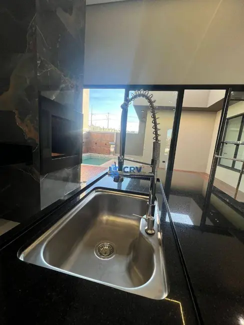 Casa de Condomínio com 3 quartos à venda, 300m2 em Centro, Cambe - PR - imagem 6 Foto 6 de Casa de Condomínio com 3 quartos à venda, 300m2 em Centro, Cambe - PR