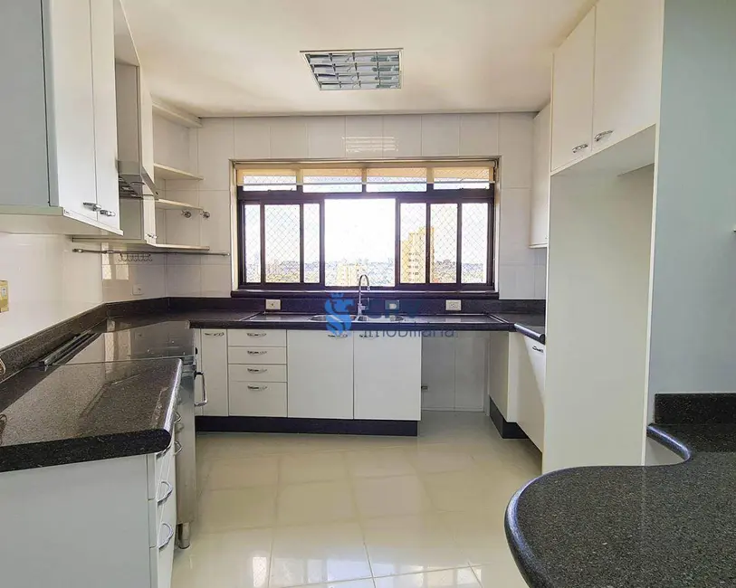 Cobertura com 4 quartos à venda, 681m2 em Caiçaras, Londrina - PR - imagem 7 Foto 7 de Cobertura com 4 quartos à venda, 681m2 em Caiçaras, Londrina - PR