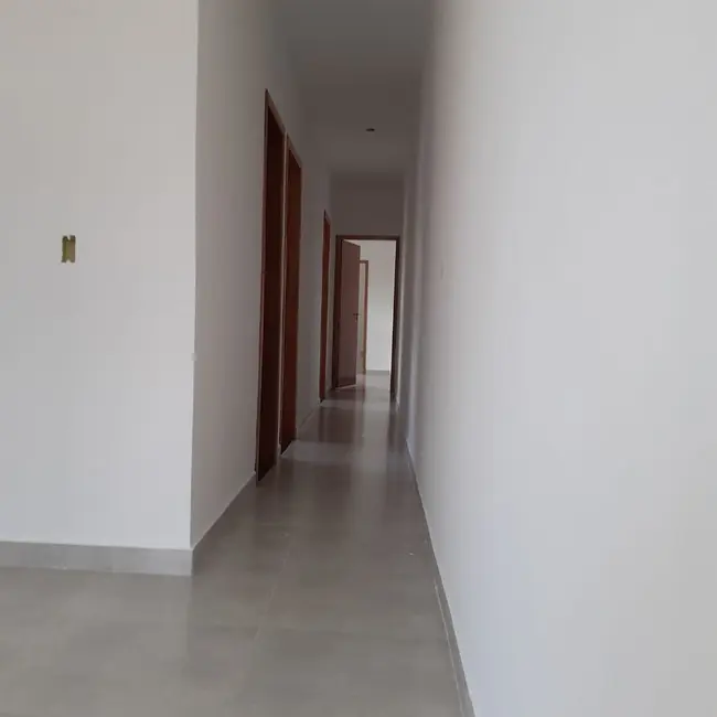 Casa com 3 quartos à venda, 125m2 em Residencial Portal do Sol, Londrina - PR - imagem 5 Foto 5 de Casa com 3 quartos à venda, 125m2 em Residencial Portal do Sol, Londrina - PR
