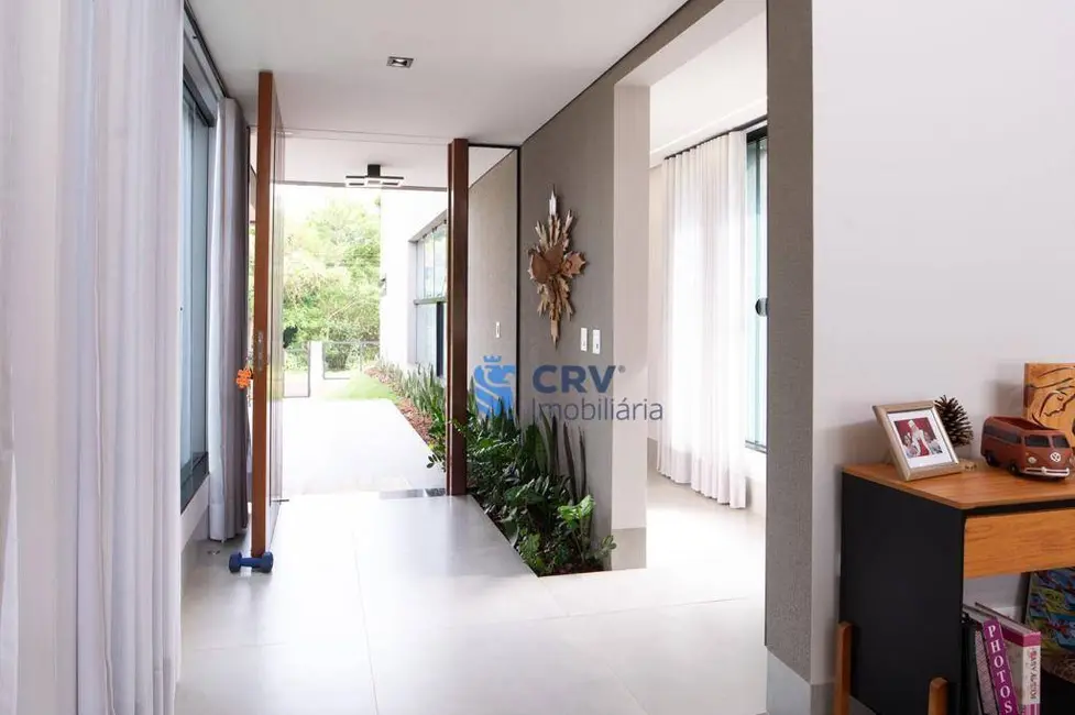 Casa de Condomínio com 3 quartos à venda, 1562m2 em Cambe - PR - imagem 9 Foto 9 de Casa de Condomínio com 3 quartos à venda, 1562m2 em Cambe - PR