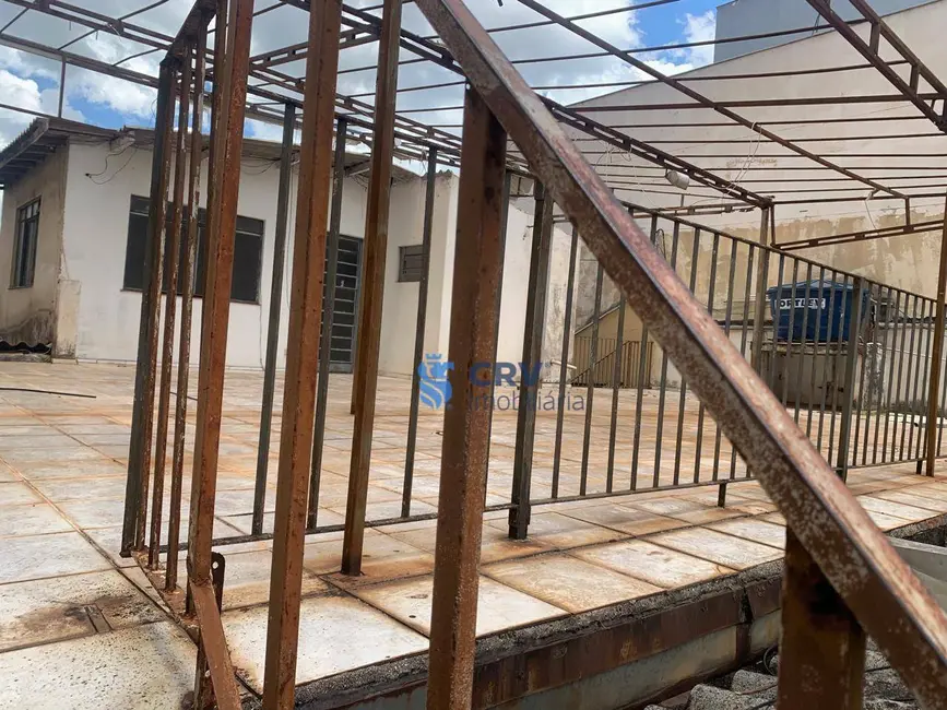 Foto 13 de Casa à venda, 582m2 em Jardim Londrilar, Londrina - PR