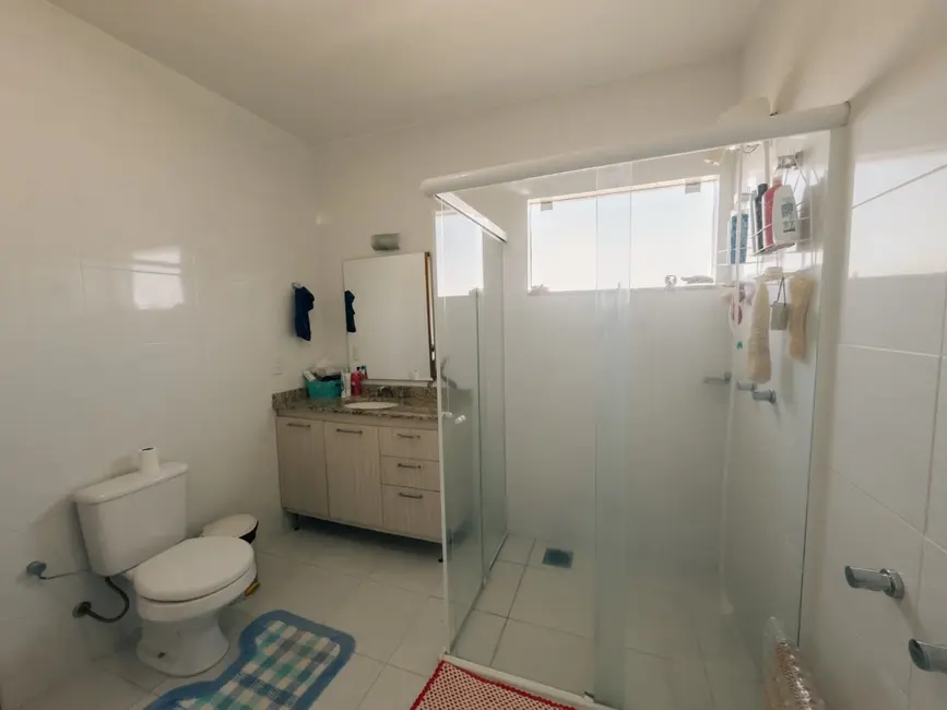 Foto 8 de Sobrado com 3 quartos à venda, 320m2 em Londrina - PR