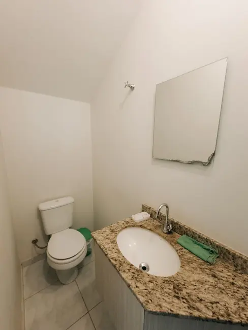 Foto 5 de Sobrado com 3 quartos à venda, 320m2 em Londrina - PR